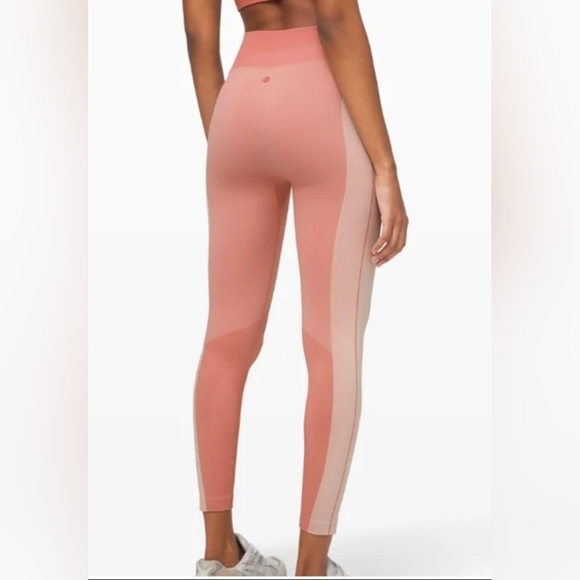 Lululemon ~ Ebb to Train Tight,Abstract. Size 6. - Picture 5 of 12